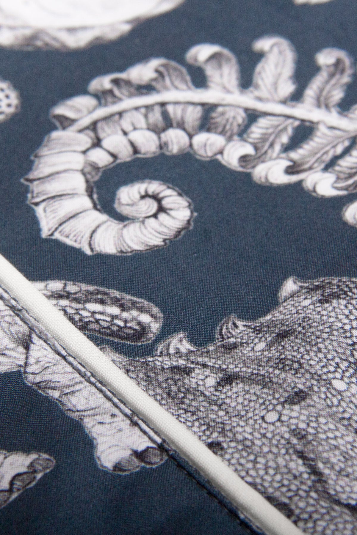 Details of prehistoric Dinosaurier Set of Hello Big Hug. Illustration by Tattoo Artist Suflanda